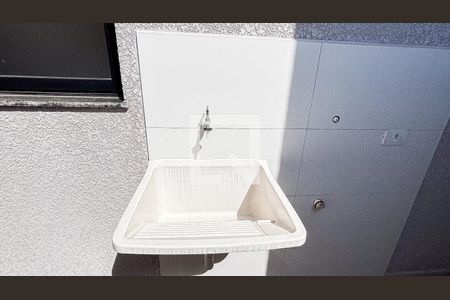 Área de Serviço de apartamento para alugar com 2 quartos, 58m² em Vila Eldizia, Santo André