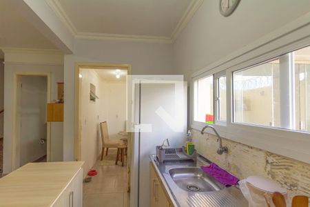 Cozinha de casa de condomínio à venda com 3 quartos, 109m² em Fátima, Canoas