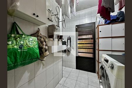 Área de Serviço de casa para alugar com 4 quartos, 204m² em Jardim das Acacias, São Paulo