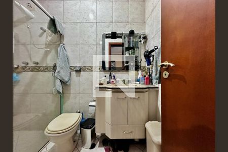 Banheiro Suíte 2 de casa para alugar com 4 quartos, 204m² em Jardim das Acacias, São Paulo