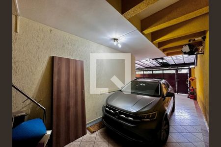Garagem de casa para alugar com 4 quartos, 204m² em Jardim das Acacias, São Paulo