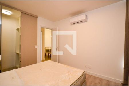 Quarto de apartamento à venda com 1 quarto, 55m² em Lourdes, Belo Horizonte