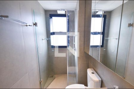 Banheiro social de apartamento para alugar com 1 quarto, 55m² em Lourdes, Belo Horizonte