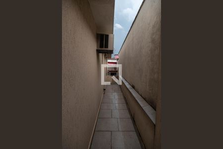 Corredor Externo de casa à venda com 4 quartos, 165m² em Jardim Ipanema, Guarulhos