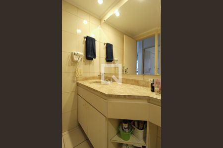 Banheiro de kitnet/studio para alugar com 1 quarto, 40m² em Itaim Bibi, São Paulo