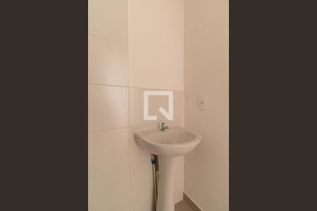 Banheiro de apartamento à venda com 2 quartos, 33m² em Vila Guilhermina, São Paulo