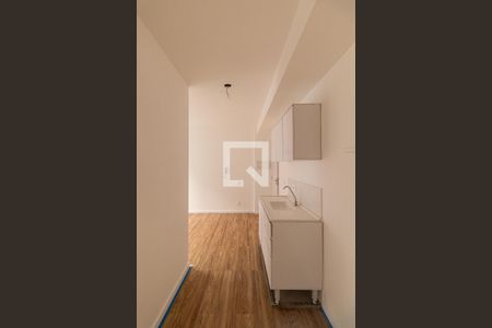 Sala/Cozinha/Área de Serviço de apartamento para alugar com 2 quartos, 33m² em Vila Guilhermina, São Paulo