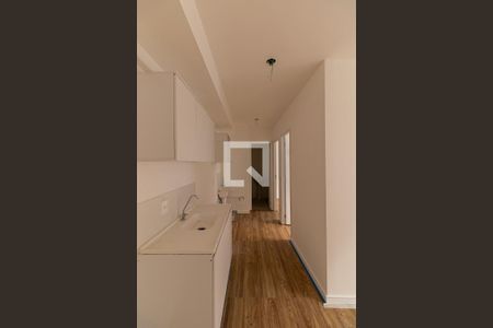 Sala/Cozinha/Área de Serviço de apartamento para alugar com 2 quartos, 33m² em Vila Guilhermina, São Paulo