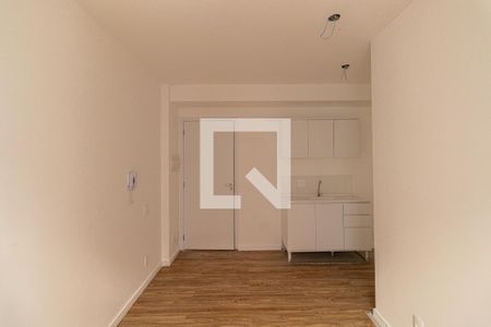 Sala/Cozinha/Área de Serviço de apartamento para alugar com 2 quartos, 33m² em Vila Guilhermina, São Paulo