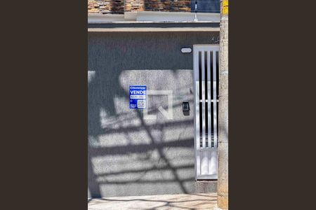 Placa Instalada na Fachada de apartamento para alugar com 3 quartos, 180m² em Vila Assunção, Santo André