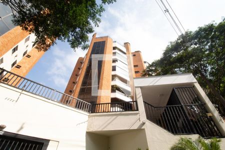 Fachada de apartamento à venda com 4 quartos, 182m² em Alto de Pinheiros, São Paulo
