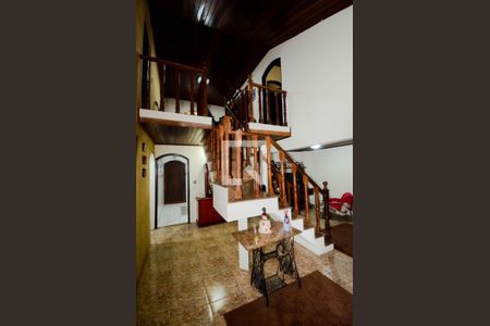 Sala de casa à venda com 5 quartos, 240m² em Jardim Vila Galvao, Guarulhos