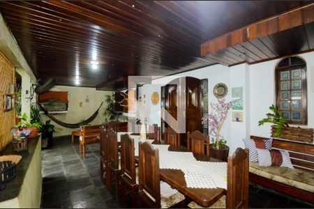 Varanda  de casa à venda com 5 quartos, 240m² em Jardim Vila Galvao, Guarulhos