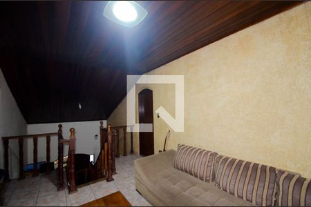 Sala de TV de casa à venda com 5 quartos, 240m² em Jardim Vila Galvao, Guarulhos