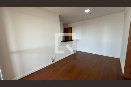 Sala de apartamento para alugar com 1 quarto, 52m² em Csg 3, Brasília