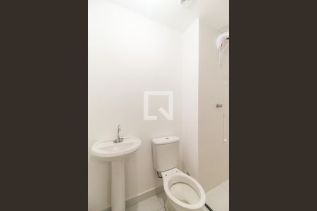 Banheiro de apartamento para alugar com 2 quartos, 32m² em Colônia (zona Leste), São Paulo