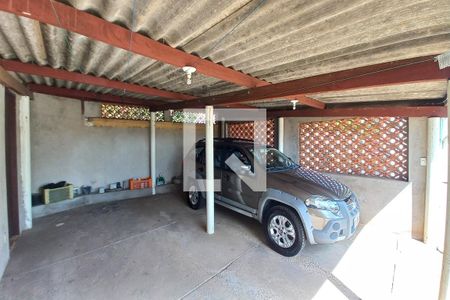 Garagem de casa à venda com 3 quartos, 383m² em Vila Santo Antônio, Valinhos