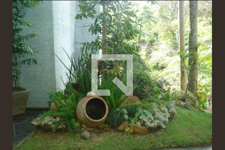 Jardim de casa à venda com 4 quartos, 360m² em , Nova Lima