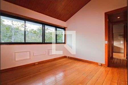 Quarto 2 de casa à venda com 4 quartos, 360m² em , Nova Lima
