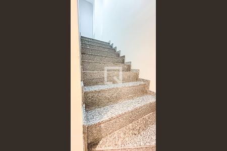 Escada Cobertura de apartamento à venda com 1 quarto, 100m² em Vila Príncipe de Gales, Santo André