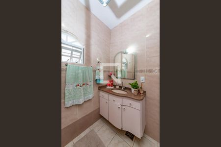 Banheiro Social de casa à venda com 3 quartos, 150m² em Salgado Filho, Belo Horizonte