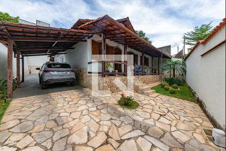 Garagem de casa à venda com 3 quartos, 150m² em Salgado Filho, Belo Horizonte