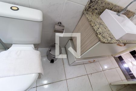 Banheiro de kitnet/studio para alugar com 1 quarto, 40m² em Luz, São Paulo