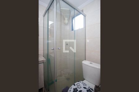 Banheiro de apartamento para alugar com 2 quartos, 39m² em Campo Novo, Porto Alegre