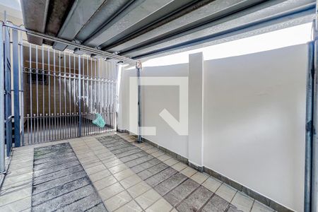 Garagem de casa à venda com 5 quartos, 283m² em Cambuci, São Paulo