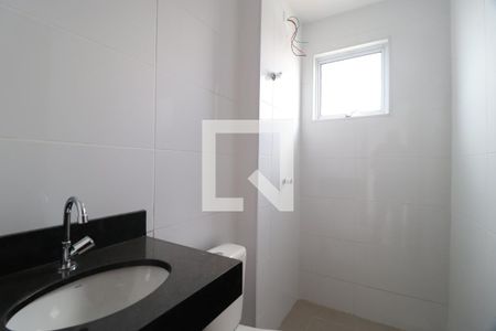 Banheiro Social de apartamento para alugar com 2 quartos, 55m² em Marta Helena, Uberlândia