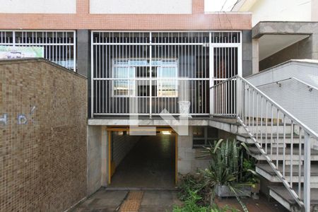 Garagem de casa para alugar com 3 quartos, 181m² em Jardim Vila Formosa, São Paulo
