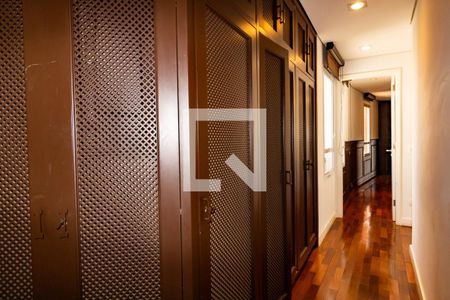 Corredor de apartamento à venda com 5 quartos, 590m² em Pacaembu, São Paulo