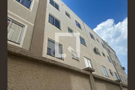 Fachada do bloco de apartamento para alugar com 2 quartos, 48m² em Setor Morada do Sol, Goiânia