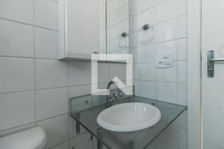 Banheiro de apartamento para alugar com 2 quartos, 49m² em Vila Ré, São Paulo
