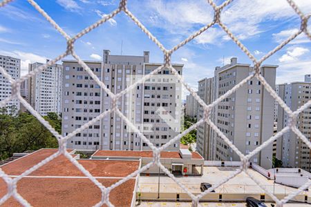 Vista Quarto 1 de apartamento para alugar com 2 quartos, 44m² em Jardim Iris, São Paulo