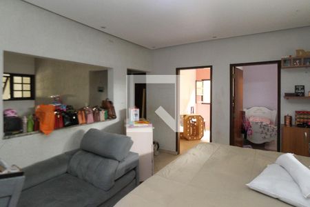 Sala de casa para alugar com 4 quartos, 100m² em Jardim Rodolfo Pirani, São Paulo