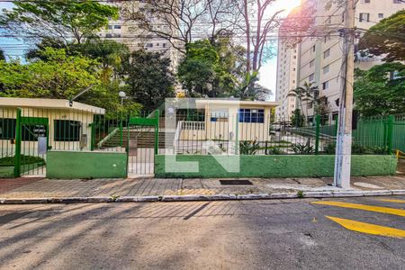 Fachada de apartamento para alugar com 2 quartos, 50m² em Vila Irmaos Arnoni, São Paulo