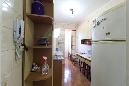 Cozinha de apartamento para alugar com 2 quartos, 50m² em Vila Irmaos Arnoni, São Paulo