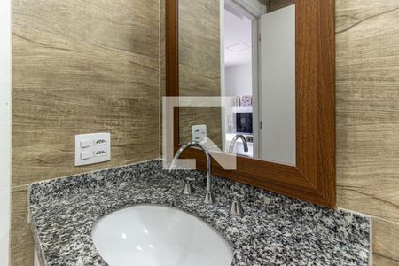 Banheiro de kitnet/studio para alugar com 1 quarto, 27m² em Campos Elíseos, São Paulo