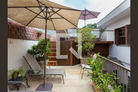 Casa à venda com 4 quartos, 330m² em Planalto Paulista, São Paulo