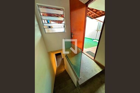 Casa à venda com 3 quartos, 210m² em Jardim das Acacias, São Paulo