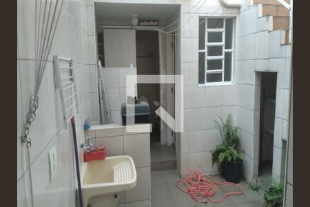 Casa à venda com 3 quartos, 190m² em Mirandópolis, São Paulo