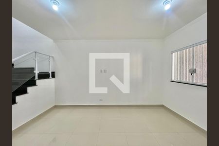 Casa à venda com 3 quartos, 110m² em Jardim Record, São Paulo