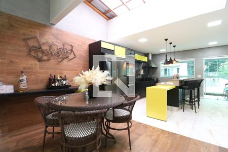 Sala de Jantar de casa à venda com 3 quartos, 220m² em Luz, São Paulo