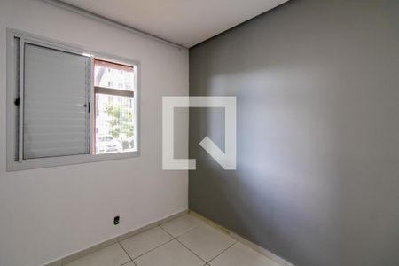Quarto 2 de apartamento à venda com 2 quartos, 50m² em Jardim Cocaia, Guarulhos