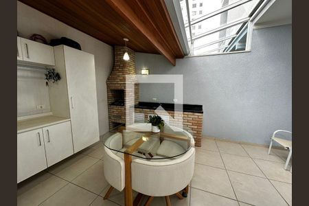 Casa à venda com 4 quartos, 300m² em Jardim Prudência, São Paulo