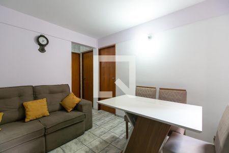 Sala de apartamento para alugar com 2 quartos, 46m² em Jardim Redil, São Paulo