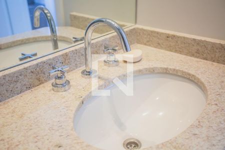 Banheiro  de apartamento à venda com 1 quarto, 22m² em Vila Mariana, São Paulo
