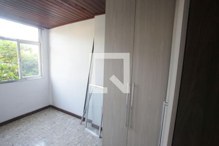 Quarto 2 de apartamento para alugar com 2 quartos, 55m² em Jacarepaguá, Rio de Janeiro