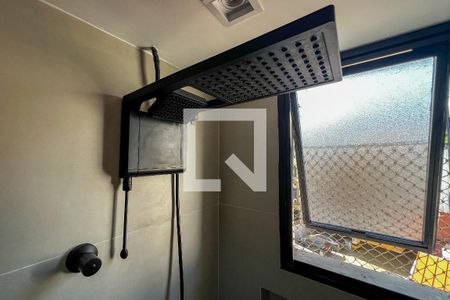 Banheiro de apartamento para alugar com 1 quarto, 49m² em Barra da Tijuca, Rio de Janeiro